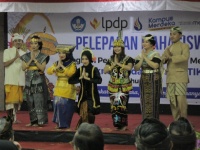Nomor 8